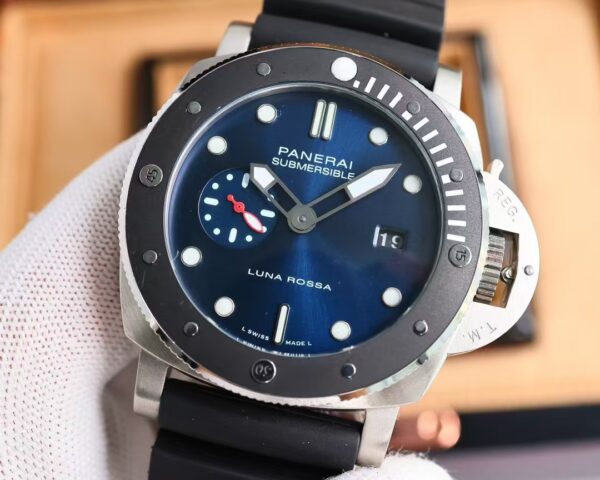 Panerai SUBMERSIBLE Collection