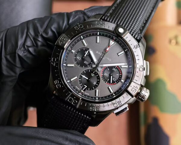 Breitling Avenger Collection - 图片 4