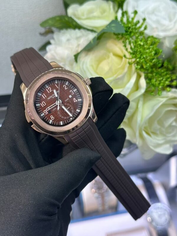 Patek Philippe Sporty Elegance Nautilus Collection - 图片 6