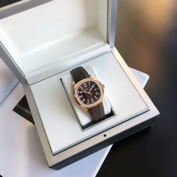 Patek Philippe Sporty Elegance Nautilus Collection - 图片 3