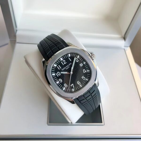 Patek Philippe Sporty Elegance Nautilus Collection - 图片 5