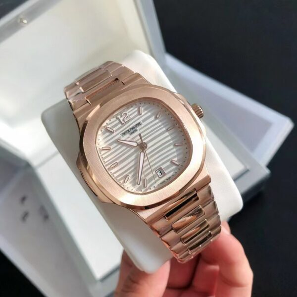 Patek Philippe Sporty Elegance Nautilus Collection - 图片 2